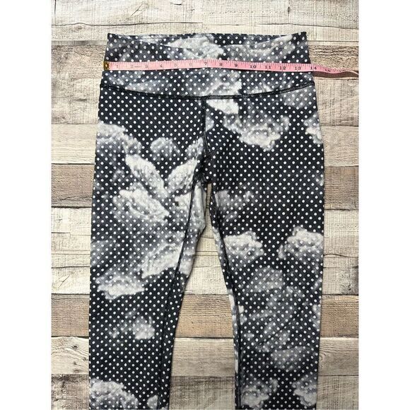 Lululemon Wunder Under Crop Luon Dottie Dream Rose Neutral Blush Black | Size 6 - Picture 6 of 10